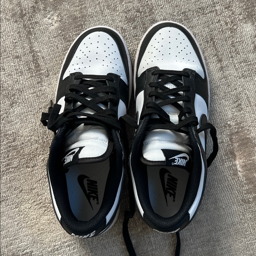 Nike Classic Black and White Panda Dunks Size 7.5 EU38.5